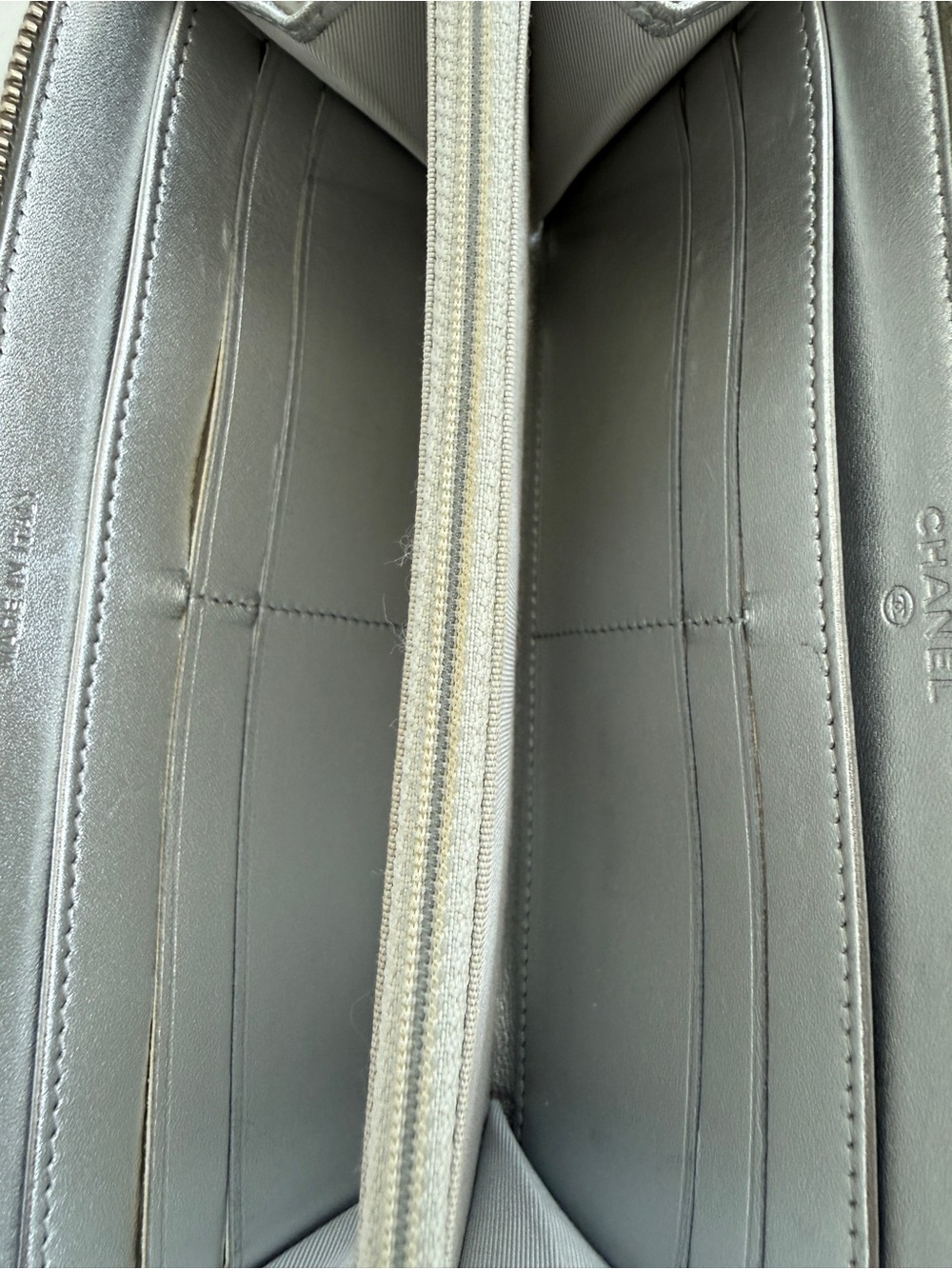 CHANEL Matelasse Silver Quilted Lambskin Zippy Long Wallet - Classic CC Hardware - Picture 8 of 15
